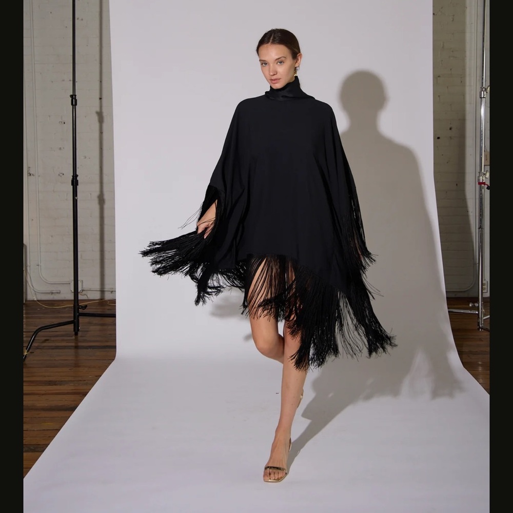 NWOT - Piccolo Mrs Ross Kaftan in Black by Taller Marmo - One Size GORG!! - Picture 3 of 9